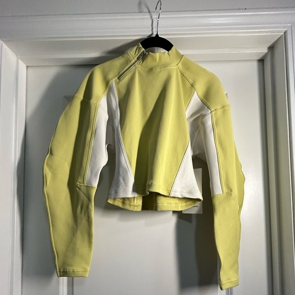 Lululemon Ribbed Wide Sleeve Yellow/Bone Ribbed Pullover-minor mark on sleeve - Picture 4 of 6